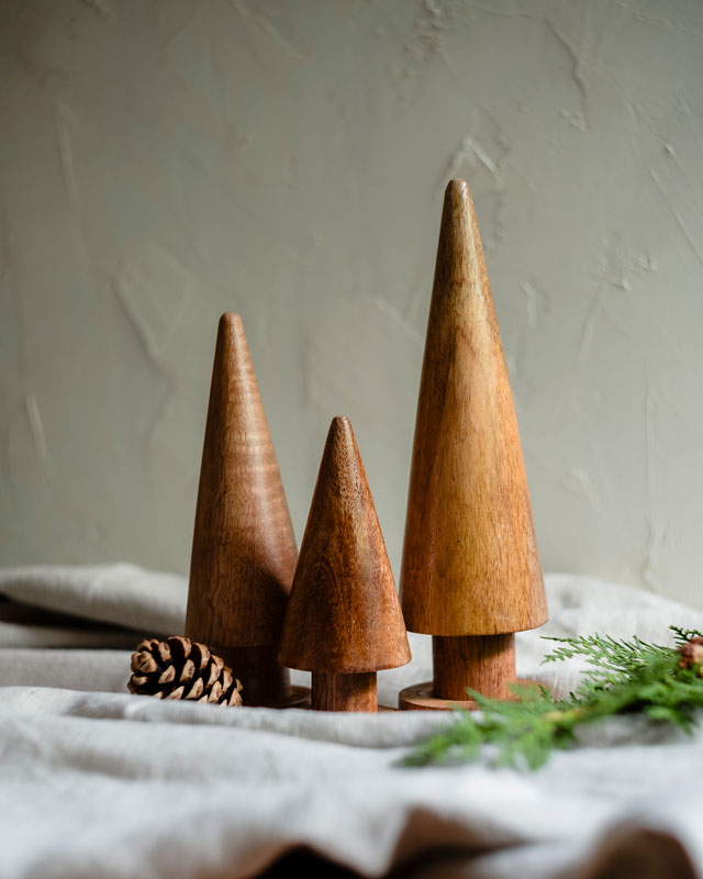 Árbol Cónico de Madera de Mango