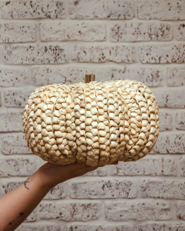 Calabaza de Paja Crema Grande Decoración - Imagen 3